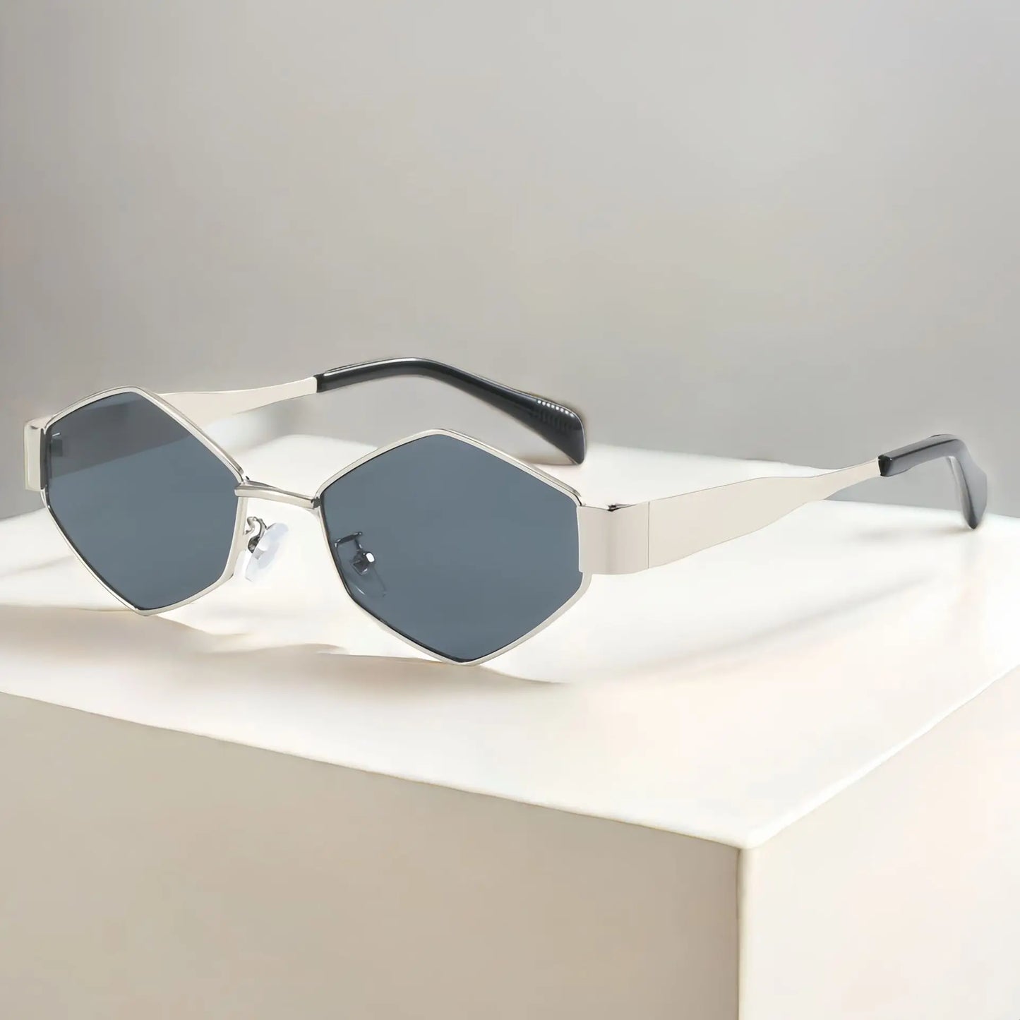 Vintage Polygon Sunglasses – UV400 Protection