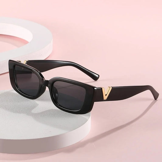 Retro Rectangle Sunglasses – UV400 Protection, Unisex Fashion Design