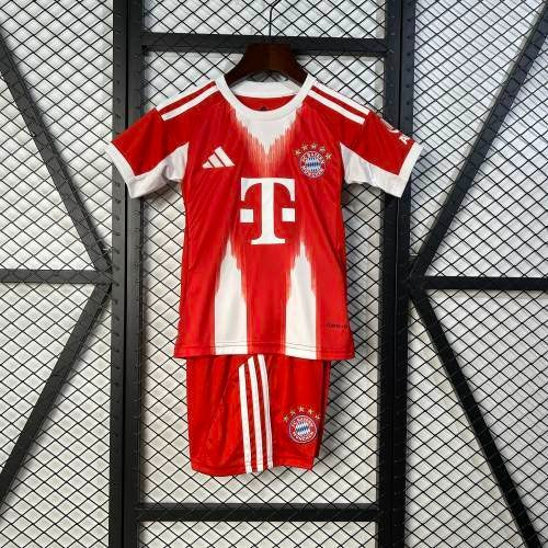25/26 kids Bayern Munich home